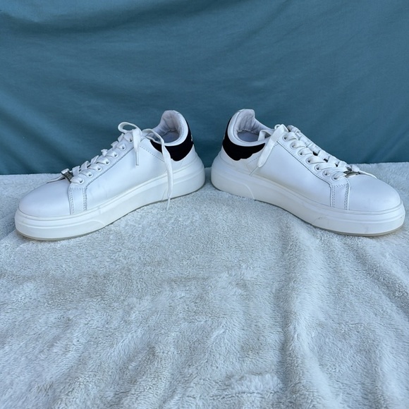 John Richmond Other - EUC John Richmond Logo Stamp Sneakers EU 41 White Black Mens Casual Leather Lux